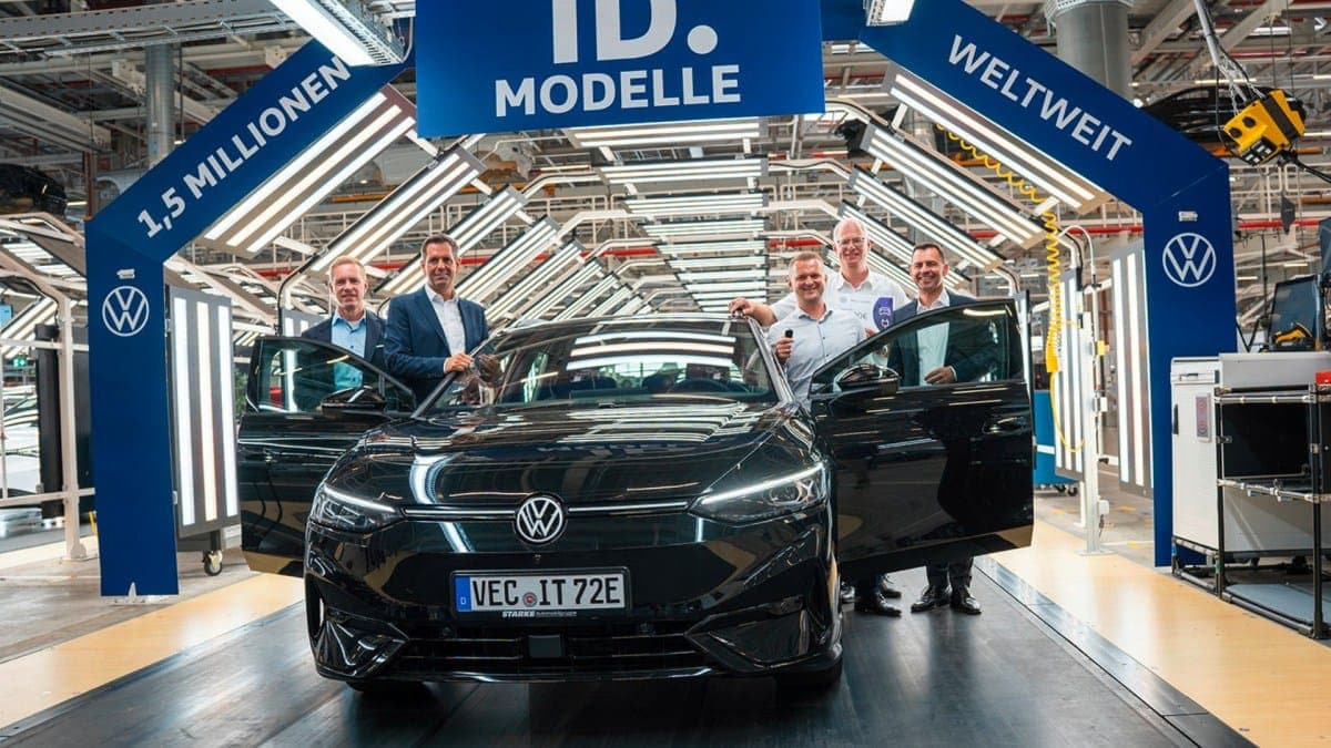 Volkswagen valide 50 000 suppressions de postes et menace ses usines électriques clés