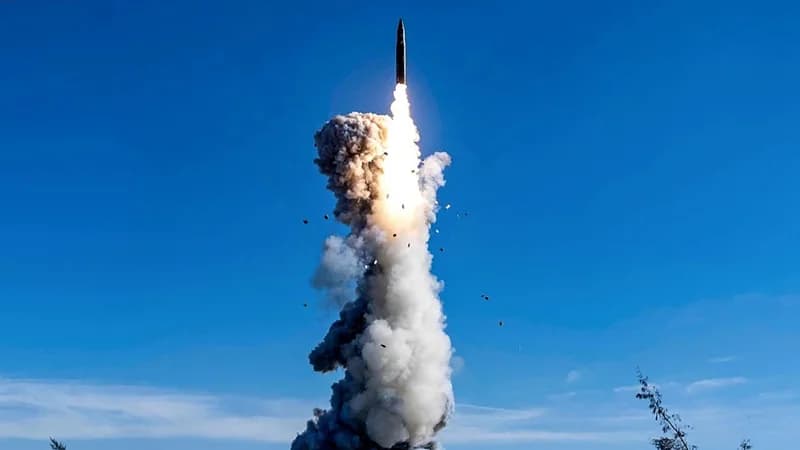 Will China launch a ballistic missile by December 31?