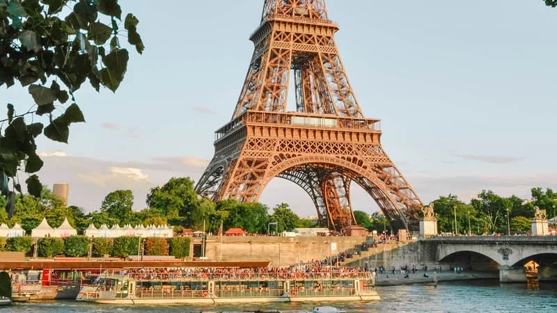 Will the highest temperature in Paris on August 17?
