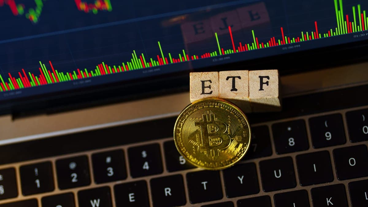 Bitcoin ETFs starten mit Outflows in Millionenhöhe in den September