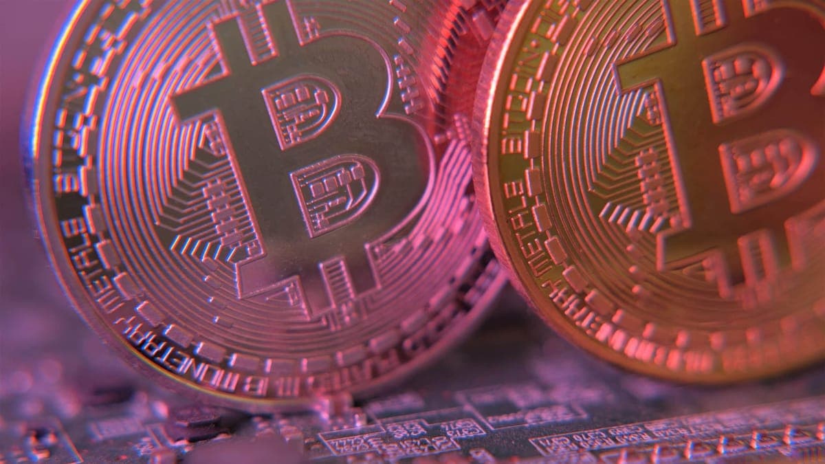 Krypto-News: Fed erhöht Zinsen – Clarity Act scheitert