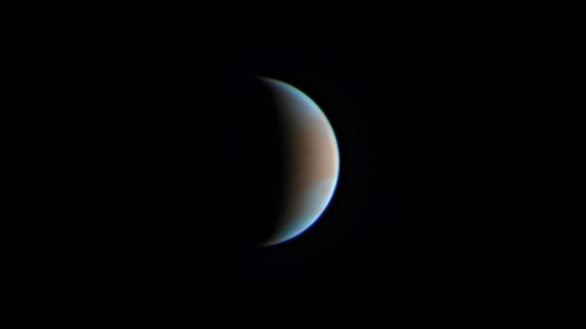 Vénus n’a pas de Lune. Peut-être qu’elle l’a dévorée