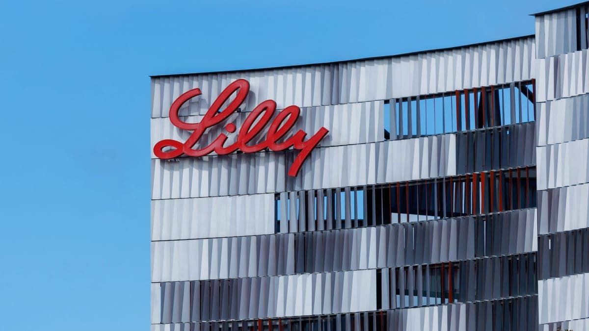 Eli Lilly and J&J bounce on new data, as software stocks give up last week's gains