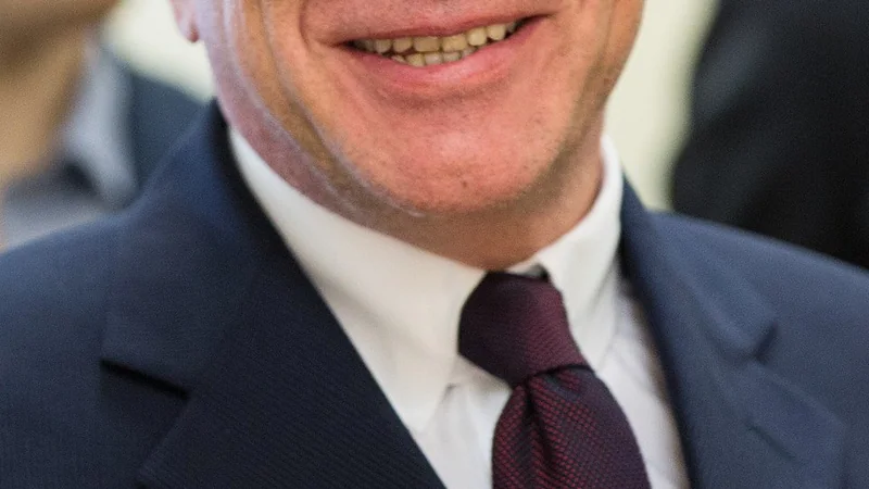 Bernard Cazeneuve — Next French Presidential Election: who will advance to the 2nd round?