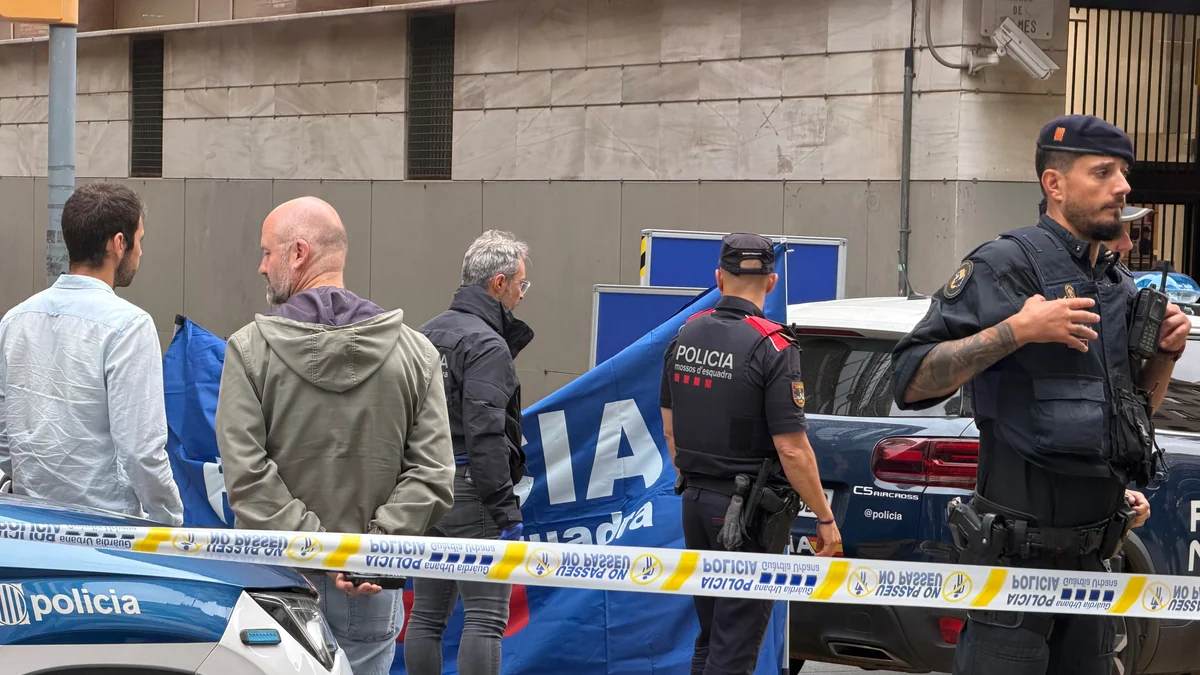 Los Mossos investigan la muerte a tiros de un hombre en el centro de Barcelona