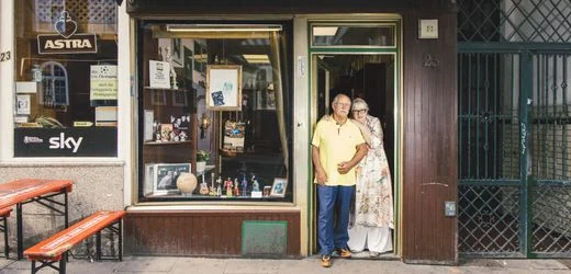 Hamburg St. Pauli: Kult-Friseur Harry muss schließen - Wo die Beatles ihre Pilzfrisuren herhaben