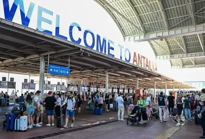 Antalya Havalimanı'nda 5 ayda 9,1 milyon yolcu! Mayıs verileri açıklandı