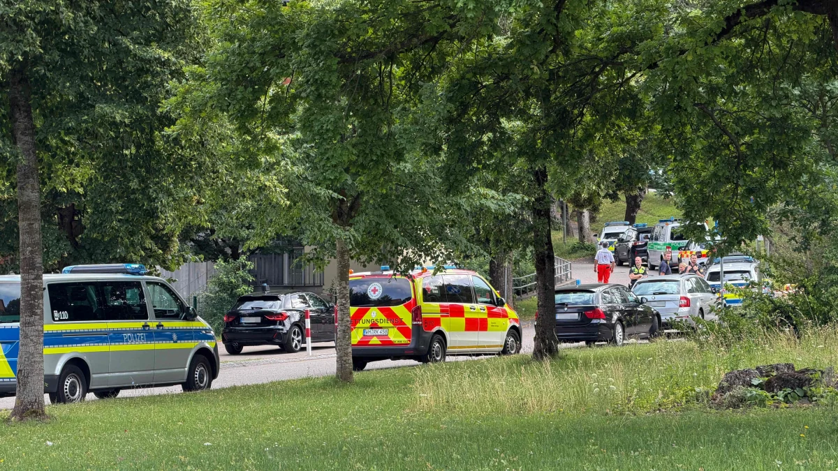In Bayern: Zwei schwer verletzte Mädchen nach Gewalttat an Gymnasium