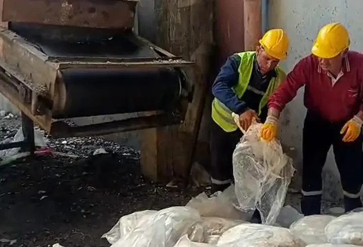 Uygunsuz koşullarda taşınan 1,2 ton sakatat imha edildi