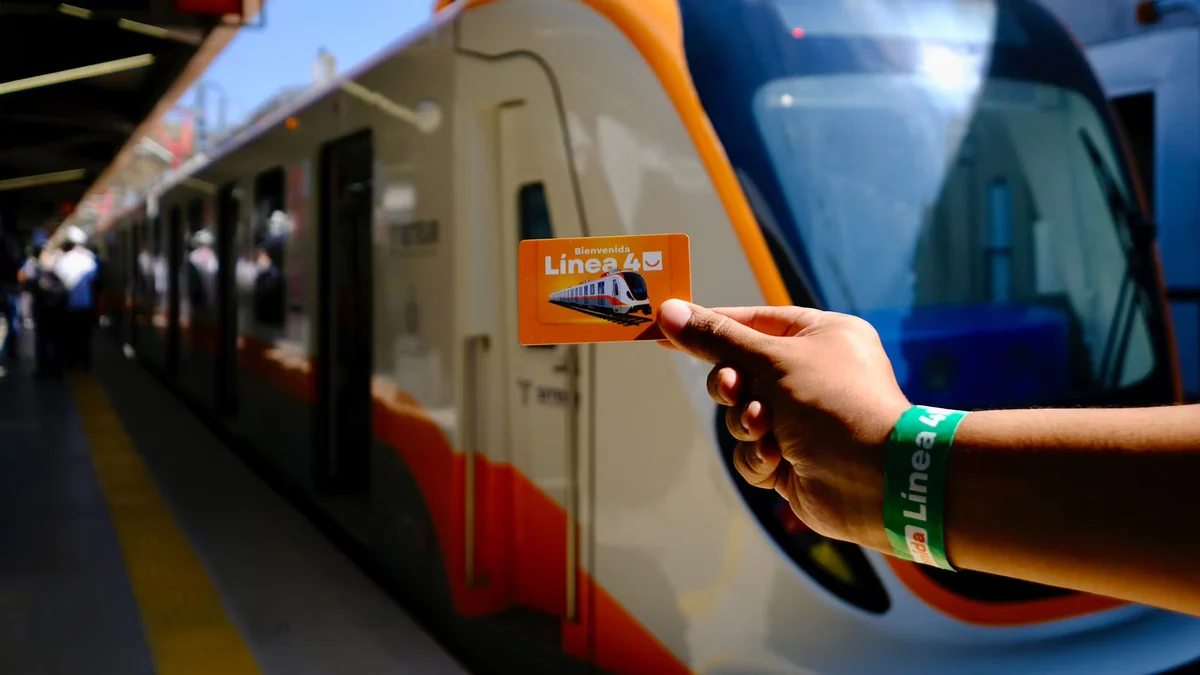 Inaugura Pablo Lemus la Línea 4 de transporte público en Jalisco
