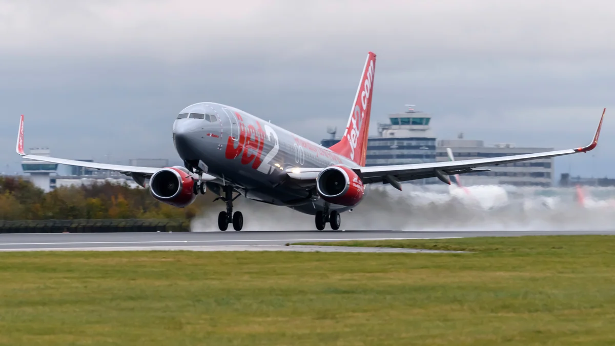 Jet2.com dispara un 7% las reservas de turistas: "La gente espera dormir con aire acondicionado"