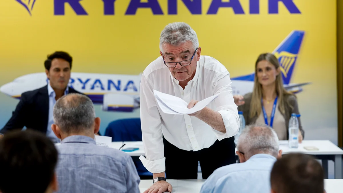 Ryanair deja de cobrar un suplemento a padres con niños tras la apertura de una investigación