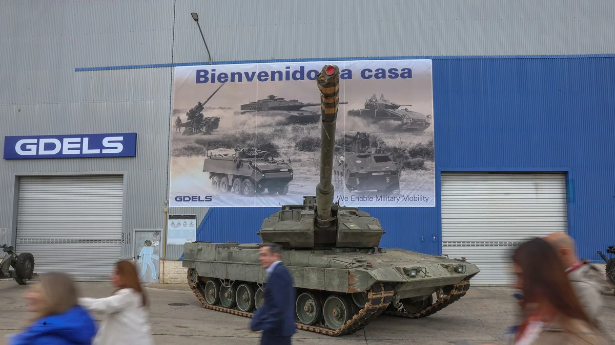 Indra y Santa Bárbara negocian crear una empresa conjunta para grandes contratos militares terrestres