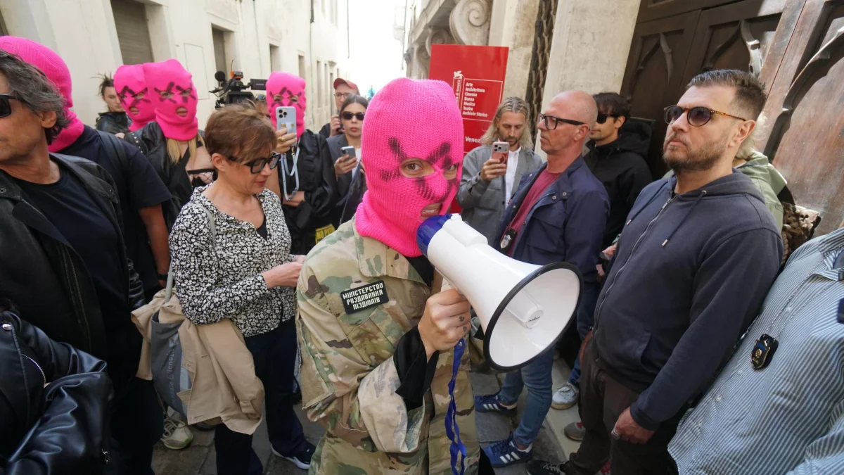 F.a.Z. Frühdenker: Streit um die Biennale in Venedig