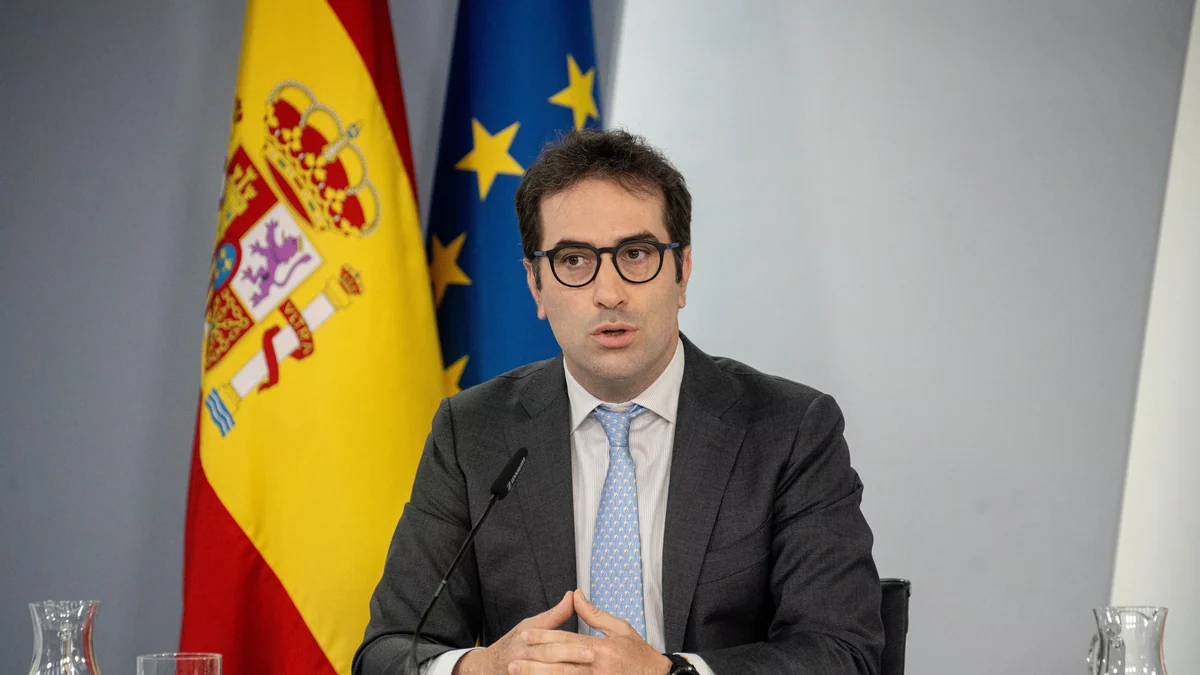 Última hora de la actualidad política, en directo | Carlos Cuerpo, sobre la regularización de migrantes: “Vamos a tener la posibilidad de sacar a más de un millón de personas del ámbito de lo invisible”