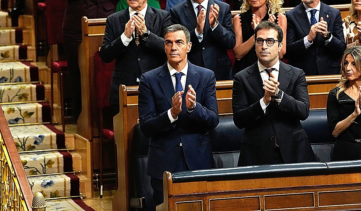 "La legislatura aguanta hasta con una imputación de Sánchez": la oposición también asume que las elecciones no serán este año