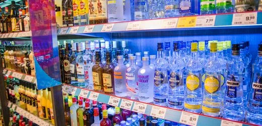 Alkohol: Ärzteverband fordert Schnaps-Verbot in Supermärkten