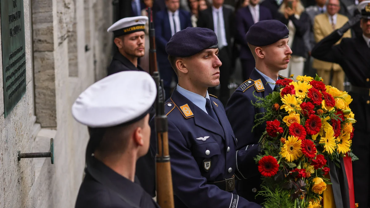AfD und Gewaltphantasien: Witz und Wahrheit am 20. Juli