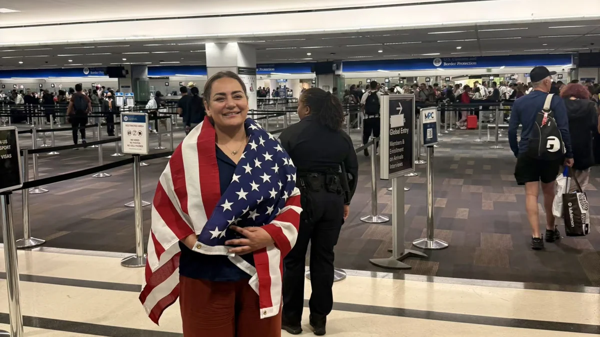 Dena Karari, la estadounidense detenida durante 566 días por el régimen iraní, regresó a Estados Unidos