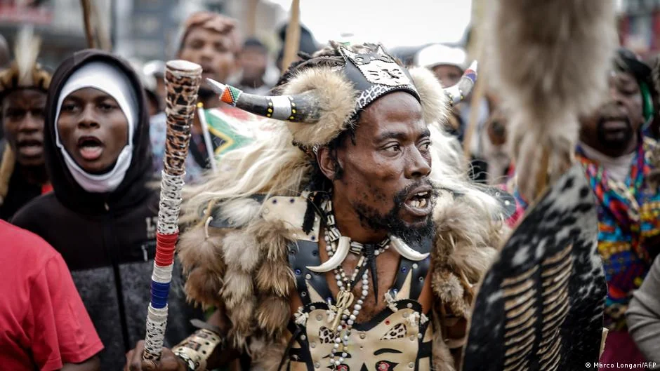 Afrika'da şiddet endişesi: Irkçı milislerin verdiği mühlet bitiyor