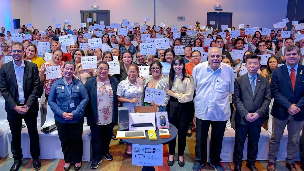 El Salvador entrega 200 canastas digitales a microempresas turísticas y reportan un alza promedio de 40% en ventas