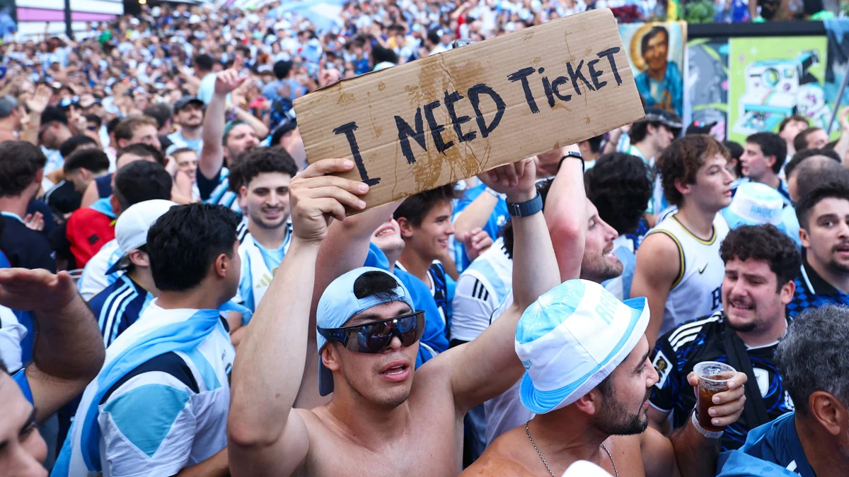 Los increíbles casos de los hinchas argentinos que buscan una entrada para ver la final del Mundial: “Me pidieron una fortuna”