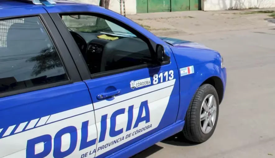 Se enfrentaron a tiros en un estacionamiento de Córdoba y un joven resultó herido