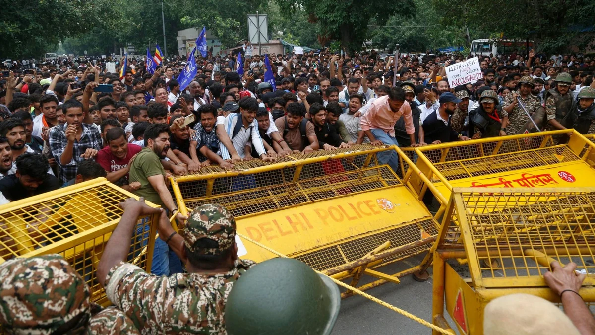 Proteste in Indien: "Cockroach"-Demo gegen Regierung in Neu-Delhi