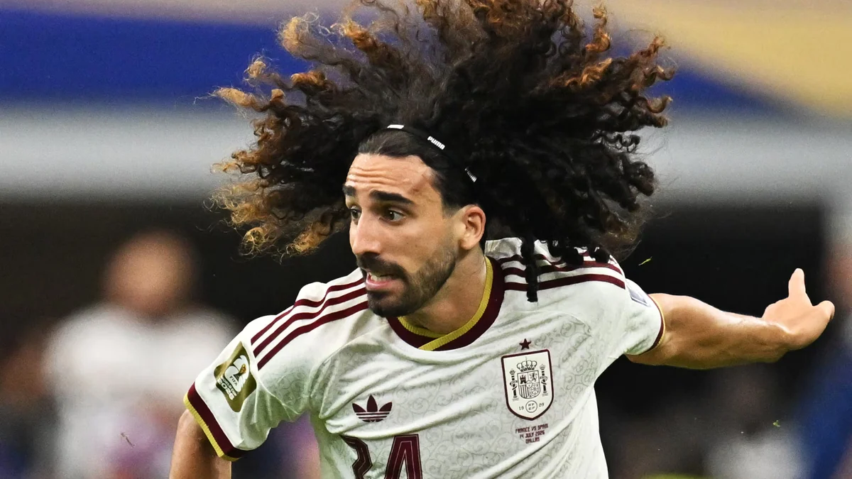 La historia real por la que Cucurella tiene el pelo largo: la promesa que le hizo a su madre en sus primeros partidos y que sigue en el Mundial 2026