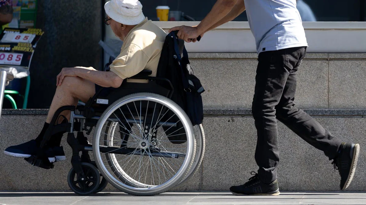 Doble jornada para quienes cuidan: casi el 20% de las personas ocupadas con familiares dependientes trabaja 40 horas semanales más sin cobrar