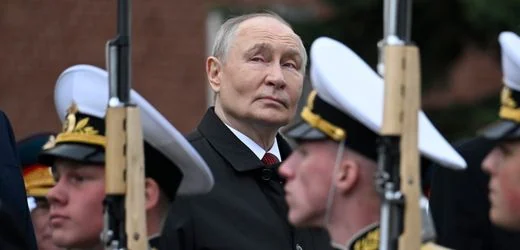 Russland Angriffskrieg: Putin lockt Rekruten mit Schuldenerlass von bis zu 140.000 US-Dollar