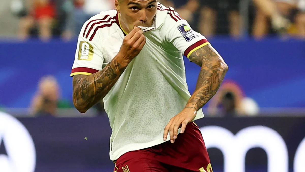 Pedro Porro se lleva el MVP del partido ante Francia: segundo gol en el Mundial 2026 e indiscutible para De la Fuente