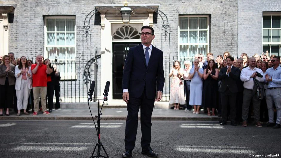 İngiltere'de Andy Burnham Başbakanlık görevini devraldı