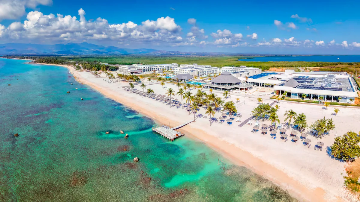 Meliá, Iberostar y Barceló salen de Cuba por las presiones de EEUU