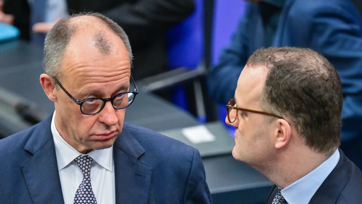 F.A.Z. PODCAST FÜR DEUTSCHLAND: Umbau der Regierung? „Spahn-Rücktritt kommt Merz nicht ungelegen“