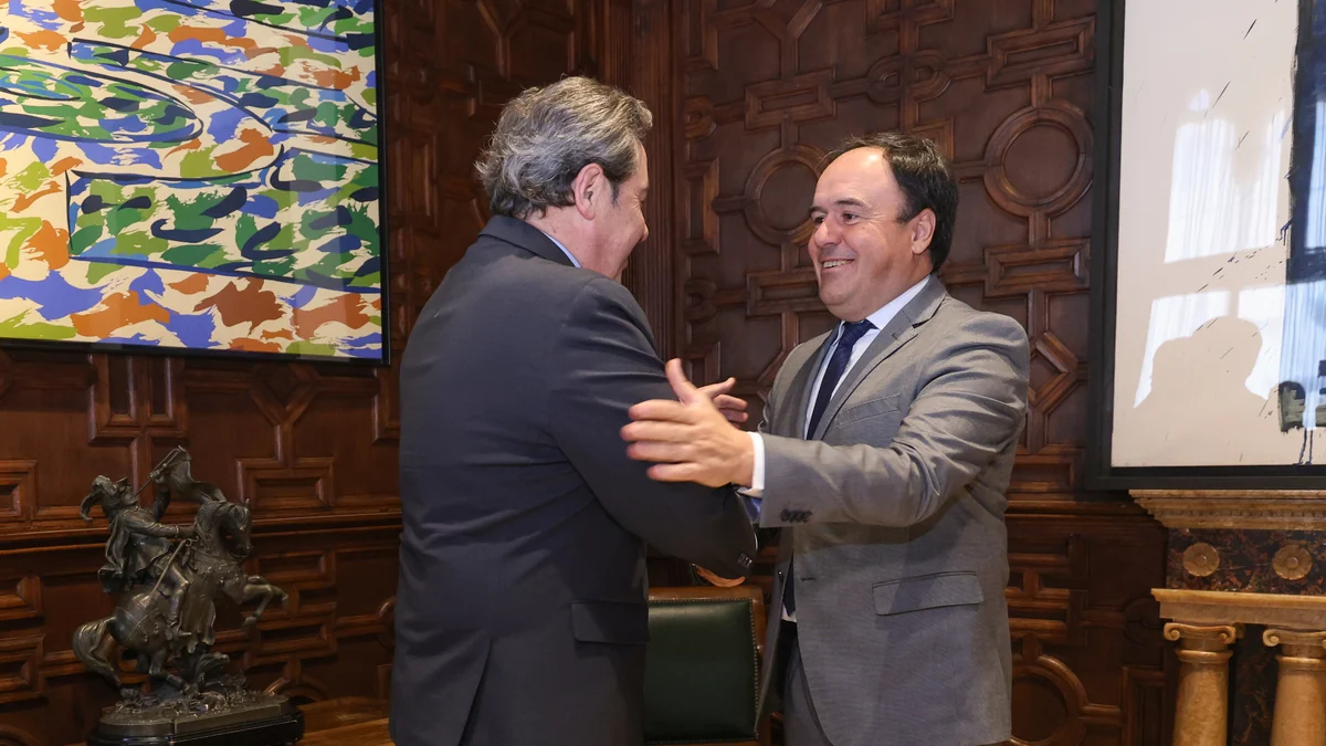 Vox anuncia un acuerdo para aprobar los presupuestos de Llorca tras aceptar el PP valenciano la "prioridad nacional"
