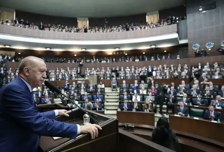 SON DAKİKA! Cumhurbaşkanı Erdoğan'dan CHP'ye eleştiri: Bu kafayla giderseniz milletten daha çok tokat yersiniz