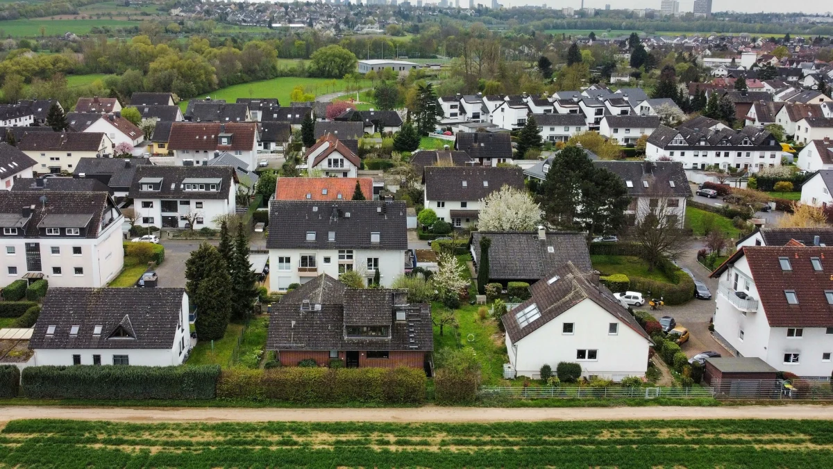 Podcast Finanzen & Immobilien: Höhere Preise, Zinsen und Kosten – was das für den Hauskauf bedeutet