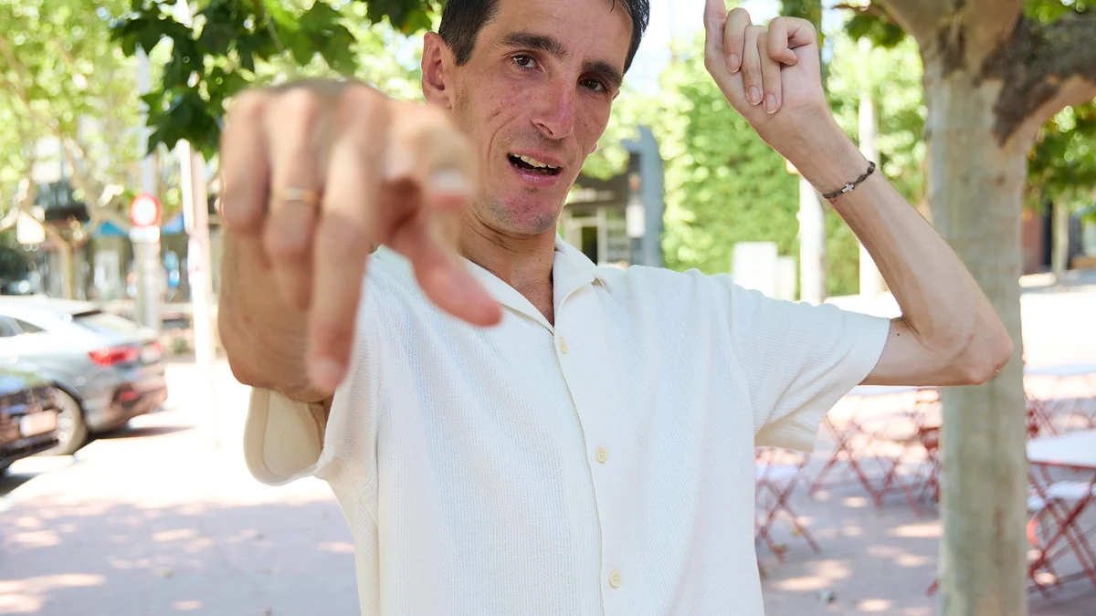Álex Roca: "Uno de mis sueños es ser modelo: la sociedad aún tiene cánones de belleza que romper"