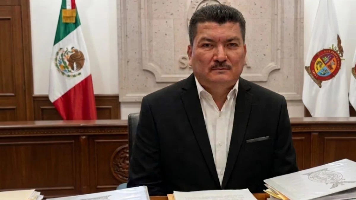 Reportan que Marco Antonio Almanza también se entregó a EEUU: el exjefe de la PDI Sinaloa era buscado por proteger a Los Chapitos
