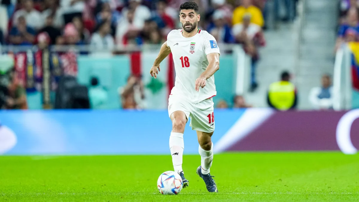 «Un traître à la nation», l'Iran saisit les propriétés d’une ex-star du football qui a critiqué la République islamique