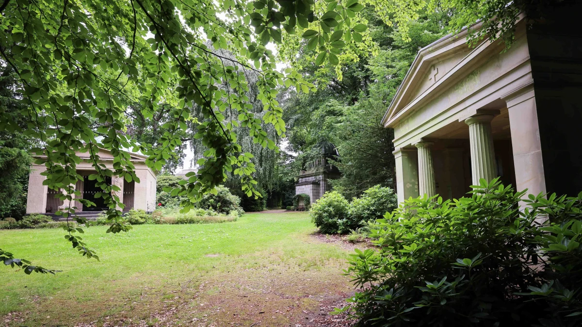 „Pietätlos“: Ehepaar wegen Diebstahls von Friedhofsskulpturen verurteilt