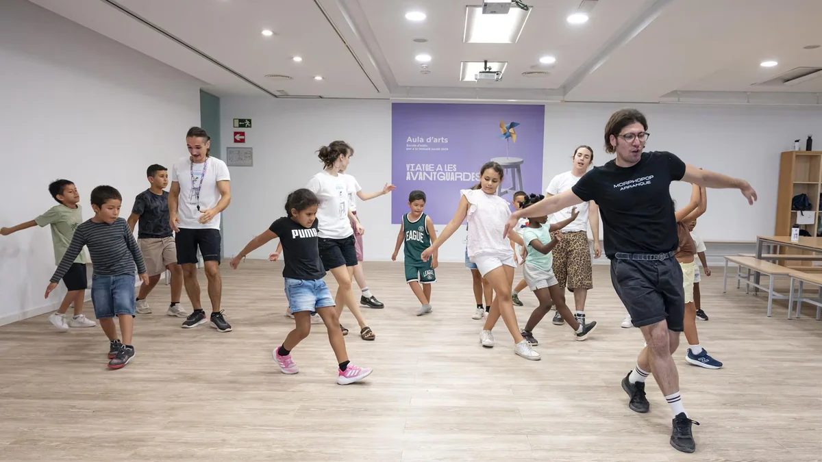 Fundación Bancaja viaja a las vanguardias en su escuela de verano para la inclusión de menores vulnerables