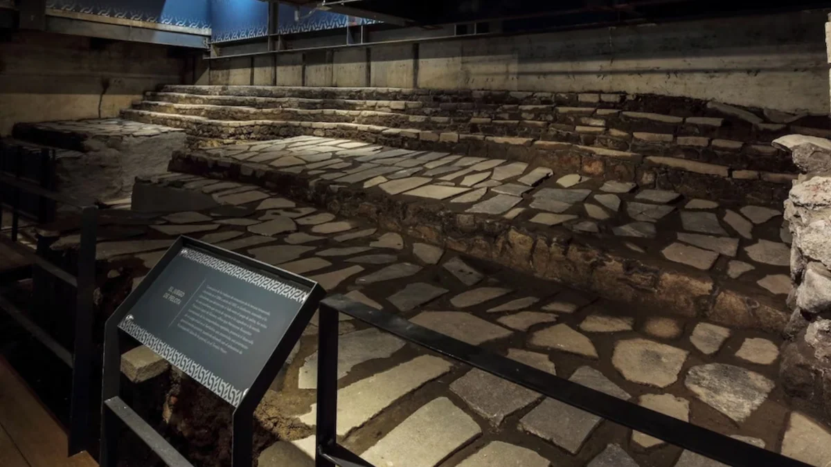 INAH realiza rescate arqueológico más importante de los últimos años: restauran juego de pelota en pleno Centro Histórico