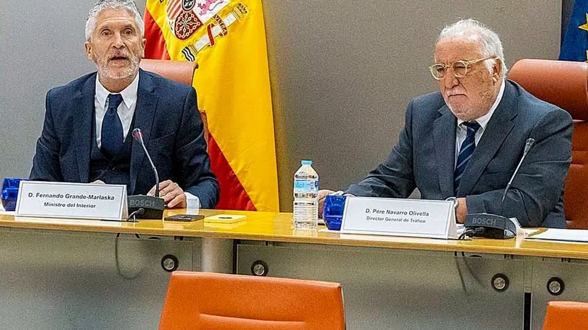Pere Navarro, director de la DGT, suma nuevos detractores: las autoescuelas piden su dimisión