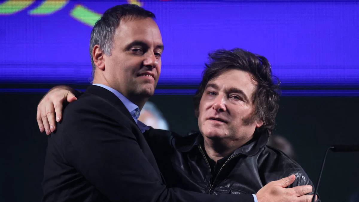 El nuevo plazo de Manuel Adorni y los motivos detrás de la resistencia de Javier Milei