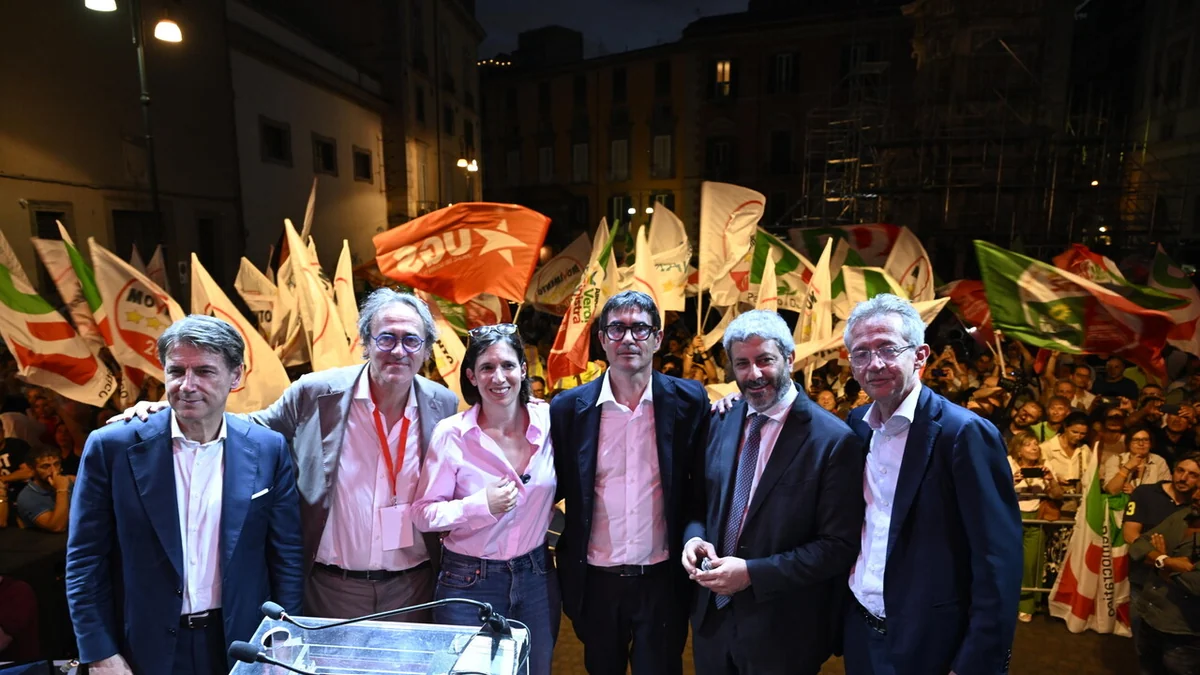 A Napoli foto di gruppo con il campo largo, 'ora tocca a noi governare'