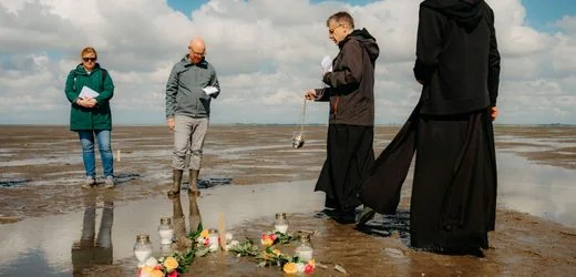 Nordsee: Mythos Rungholt – warum Mönche, Forscher und Politiker eine Trauerfeier im Watt halten