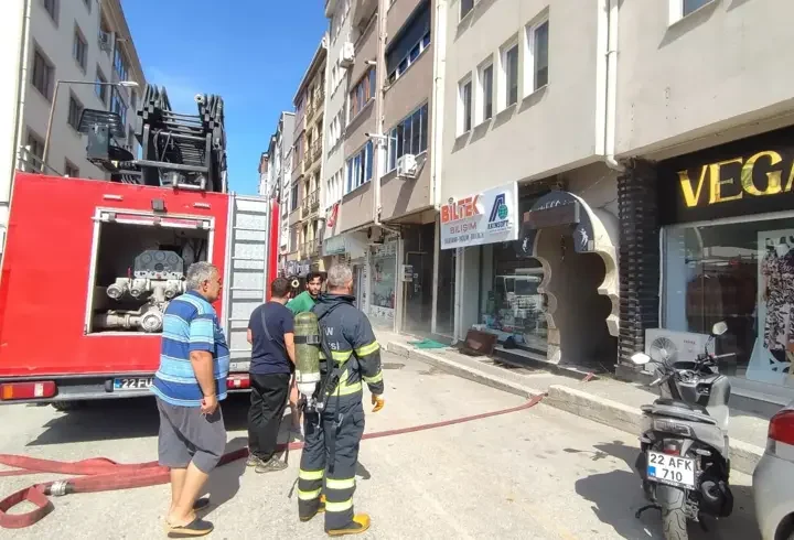 Keşan’da apartmanın bodrum katında çıkan yangın söndürüldü