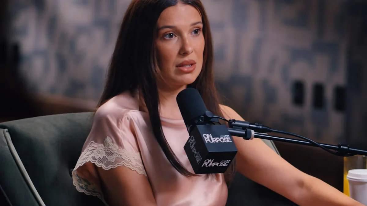 Millie Bobby Brown responde a los ataques por su apariencia: “Me niego a disculparme por crecer”
